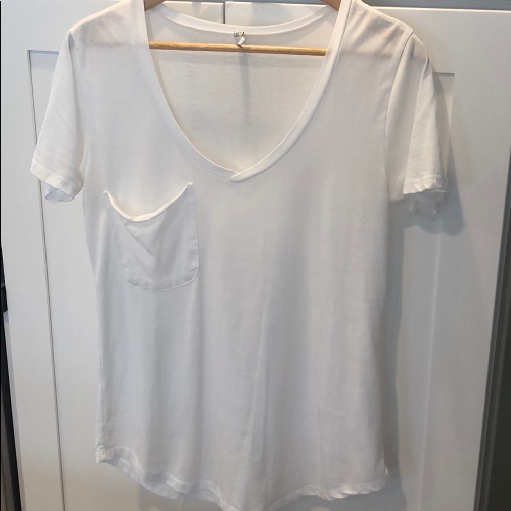 White v-neck T-shirt